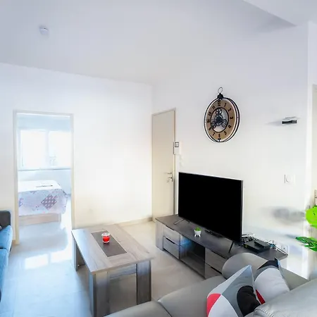 Superbe Appartement A 2 Pas Des Halles, Climatise, Terrasse, Garage Narbonne Exterior photo