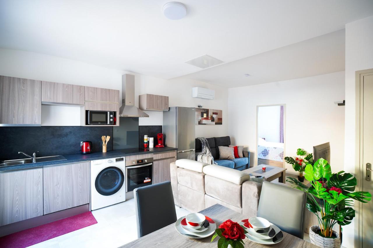 Superbe A 2 Pas Des Halles, Climatise, Terrasse, Garage Apartment Narbonne
